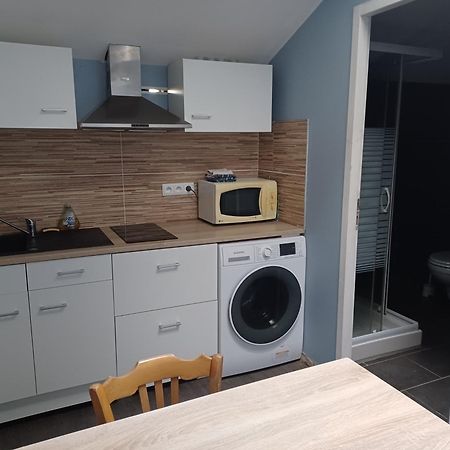 Les Studios de La Rose des Vents Sathonay-Camp Extérieur photo